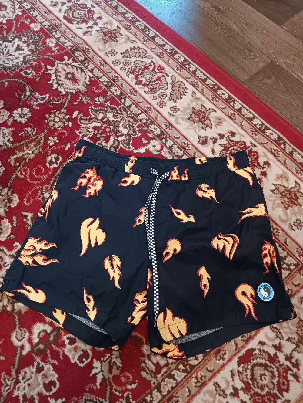 T&C Surf Designs Hawaii Black Flames Swim Trunks Shorts Sz L